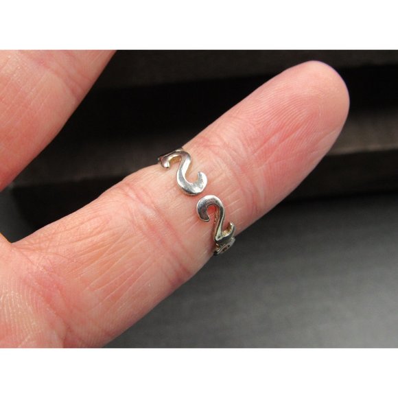 Size 2.5 Sterling Silver Small Fancy Swirls Toe Band Ring Vintage Statement - Picture 4 of 8